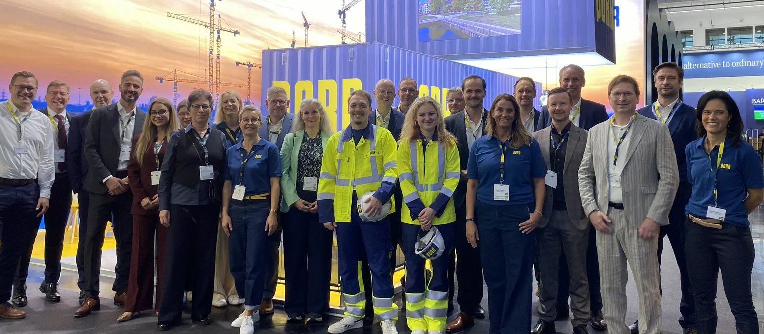 Gruppenfoto am Stand der PORR auf der Expo Real 2026