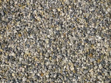 Foto: Kies in mittlerer Körnung.