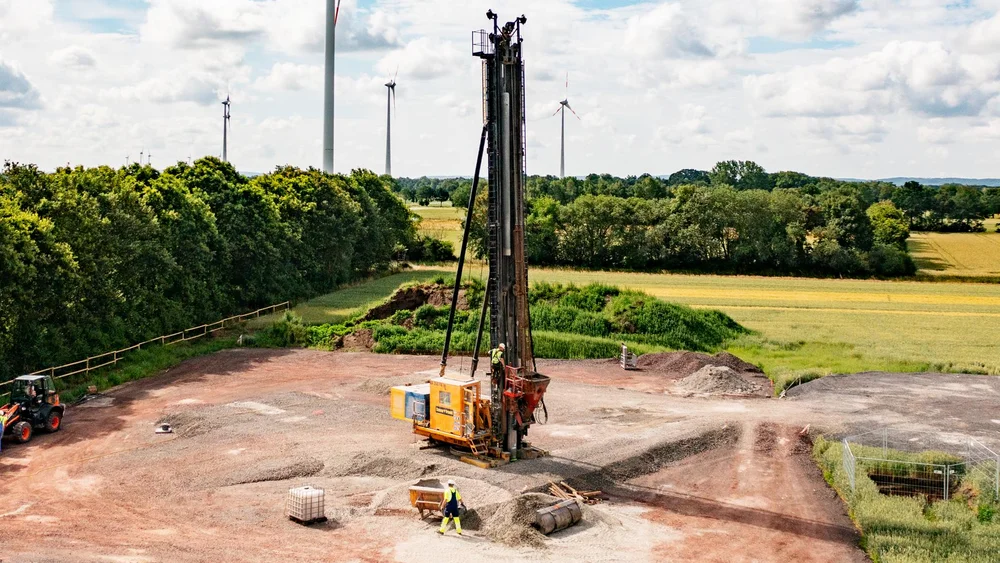 Bild zeigt eine Pfahlgründung bei Stemwede.