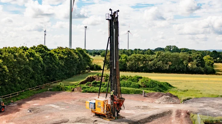 Bild zeigt eine Pfahlgründung bei Stemwede.